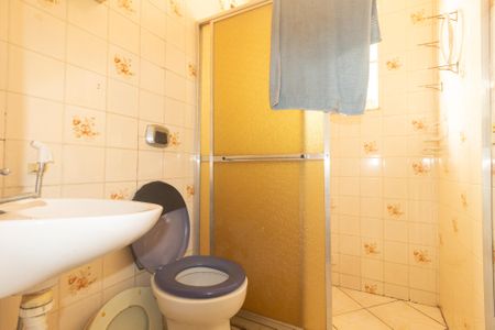 Casa para alugar com 500m², 3 quartos e 4 vagas Casa para alugar com 500m², 3 quartos e 4 vagasBanheiro da Suíte 1