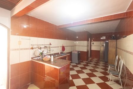 Casa para alugar com 500m², 3 quartos e 4 vagas Casa para alugar com 500m², 3 quartos e 4 vagasCozinha