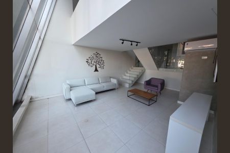 Apartamento à venda com 44m², 2 quartos e 1 vaga Apartamento à venda com 44m², 2 quartos e 1 vagaSala