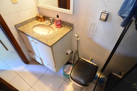 Casa de condomínio à venda com 142m², 3 quartos e 2 vagasBanheiro Suíte