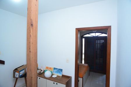 Casa de condomínio à venda com 142m², 3 quartos e 2 vagasHall Segundo Piso