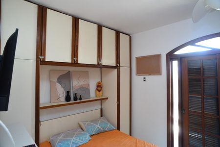 Casa de condomínio à venda com 142m², 3 quartos e 2 vagasSuíte