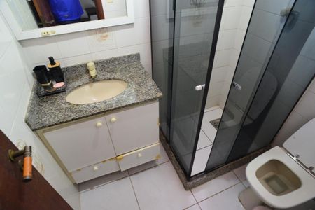 Casa de condomínio à venda com 142m², 3 quartos e 2 vagasBanheiro Social