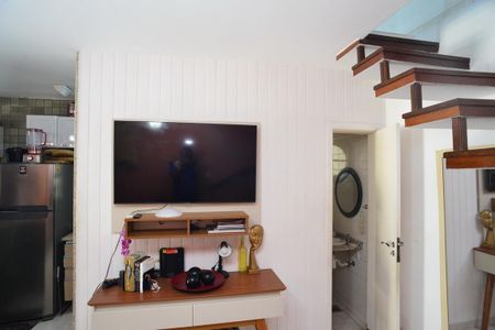 Casa de condomínio à venda com 142m², 3 quartos e 2 vagasSala