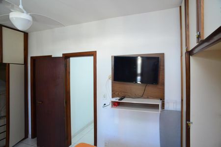 Casa de condomínio à venda com 142m², 3 quartos e 2 vagasSuíte