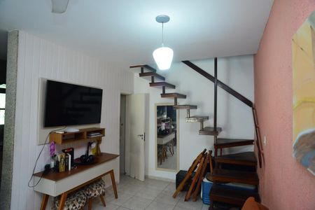 Casa de condomínio à venda com 142m², 3 quartos e 2 vagasSala