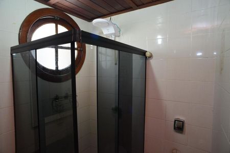 Casa de condomínio à venda com 142m², 3 quartos e 2 vagasBanheiro Social