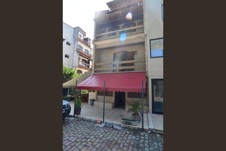 Casa de condomínio à venda com 142m², 3 quartos e 2 vagasExterna da Casa