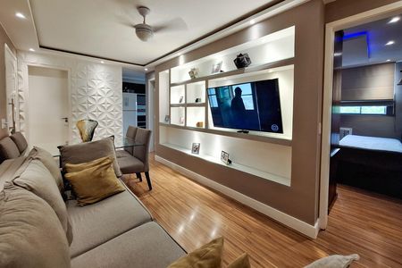 Sala de apartamento à venda com 2 quartos, 45m² em Rio do Ouro, Niterói