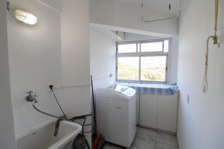 Apartamento para alugar com 64m², 3 quartos e 1 vagaÁrea de Serviço