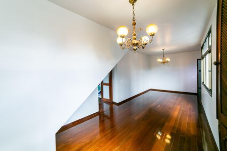 Apartamento para alugar com 263m², 4 quartos e 2 vagas Apartamento para alugar com 263m², 4 quartos e 2 vagasSala