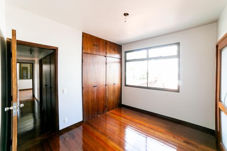 Apartamento para alugar com 263m², 4 quartos e 2 vagas Apartamento para alugar com 263m², 4 quartos e 2 vagasCopa