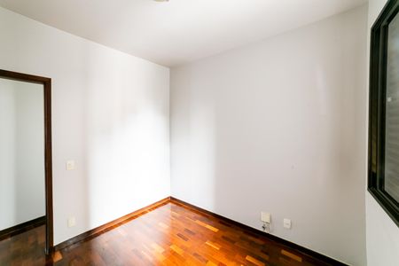 Apartamento para alugar com 263m², 4 quartos e 2 vagas Apartamento para alugar com 263m², 4 quartos e 2 vagasQuarto 2