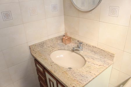 Apartamento à venda com 80m², 2 quartos e 1 vagaBanheiro 2