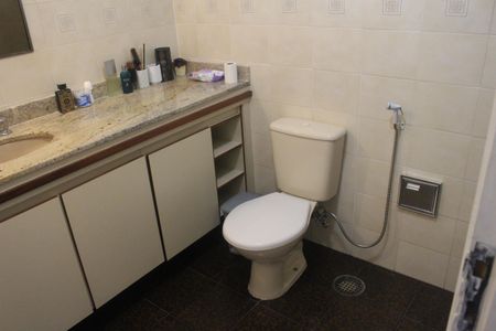 Apartamento à venda com 80m², 2 quartos e 1 vagaBanheiro 1