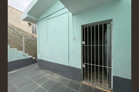 Casa à venda com 273m², 3 quartos e 5 vagas Casa à venda com 273m², 3 quartos e 5 vagasEntrada lateral