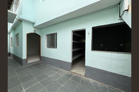 Casa à venda com 273m², 3 quartos e 5 vagas Casa à venda com 273m², 3 quartos e 5 vagasEntrada lateral