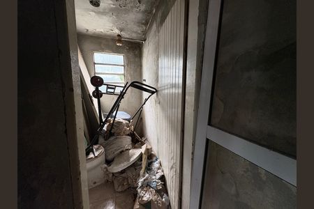 Casa à venda com 273m², 3 quartos e 5 vagas Casa à venda com 273m², 3 quartos e 5 vagasLavabo do Salão de Festas