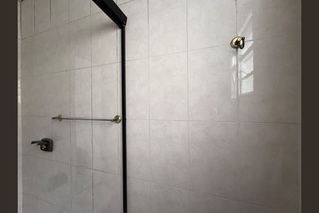 Casa à venda com 273m², 3 quartos e 5 vagas Casa à venda com 273m², 3 quartos e 5 vagasBanheiro da Edícula