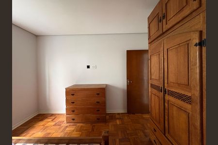 Casa à venda com 273m², 3 quartos e 5 vagas Casa à venda com 273m², 3 quartos e 5 vagasQuarto 2