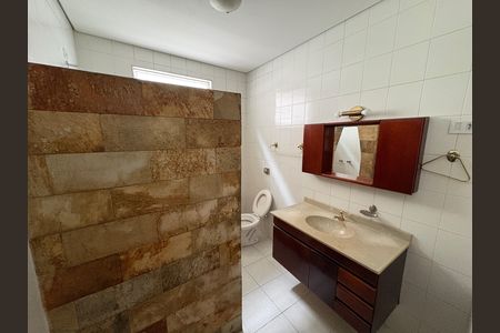 Casa à venda com 273m², 3 quartos e 5 vagas Casa à venda com 273m², 3 quartos e 5 vagasBanheiro
