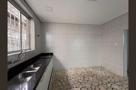 Casa à venda com 273m², 3 quartos e 5 vagas Casa à venda com 273m², 3 quartos e 5 vagasCozinha