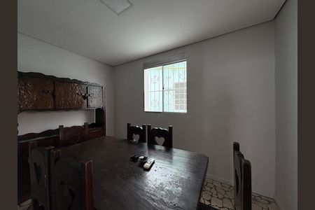 Casa à venda com 273m², 3 quartos e 5 vagas Casa à venda com 273m², 3 quartos e 5 vagasCopa