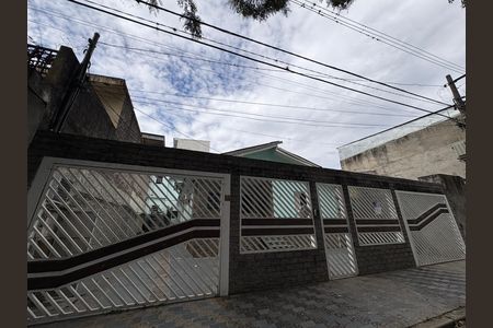 Casa à venda com 273m², 3 quartos e 5 vagas Casa à venda com 273m², 3 quartos e 5 vagasFachada