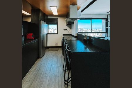 Cozinha de apartamento para alugar com 2 quartos, 67m² em Rio Branco, Porto Alegre