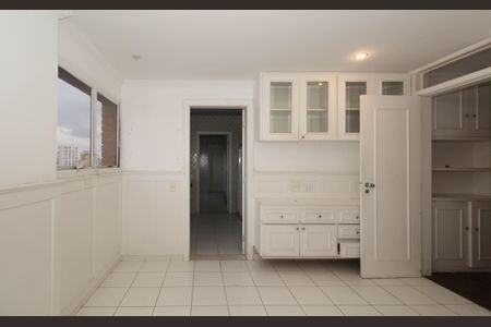 Apartamento para alugar com 240m², 3 quartos e 3 vagasCopa