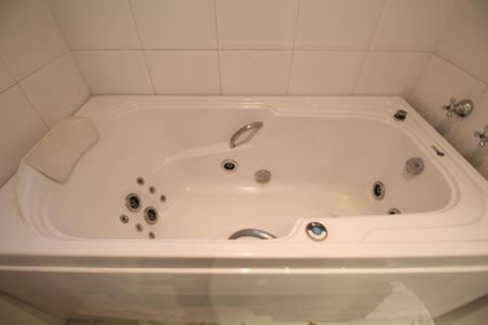 Apartamento para alugar com 240m², 3 quartos e 3 vagasBanheiro 3