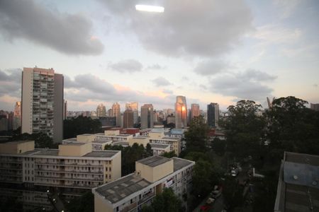 Apartamento para alugar com 240m², 3 quartos e 3 vagasVista