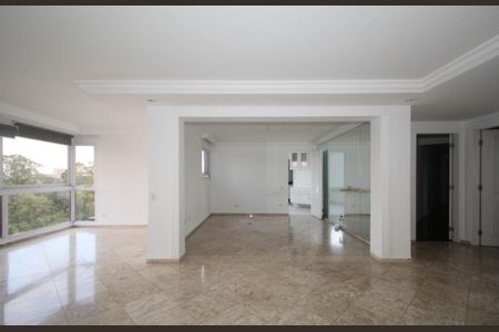 Apartamento para alugar com 240m², 3 quartos e 3 vagasSala