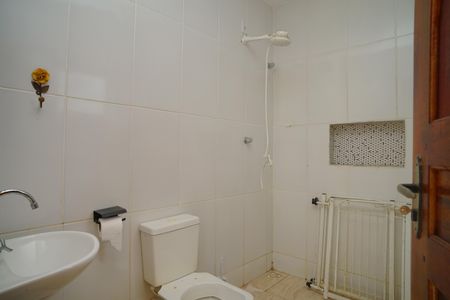 Casa para alugar com 600m², 2 quartos e 6 vagasBanheiro de serviço