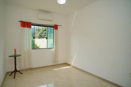 Quarto 2 de casa para alugar com 2 quartos, 600m² em Parque Eldorado, Maricá