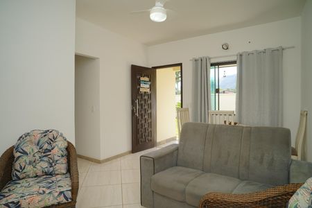 Sala de casa para alugar com 2 quartos, 600m² em Parque Eldorado, Maricá