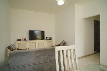 Casa para alugar com 600m², 2 quartos e 6 vagasSala