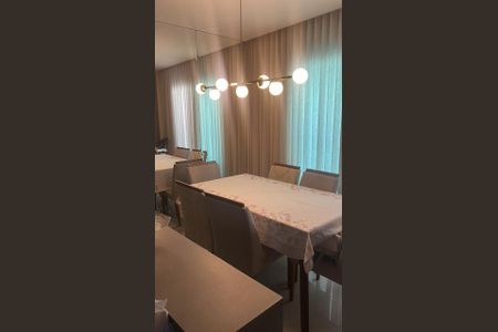 Sala de apartamento para alugar com 3 quartos, 90m² em Jardim Finotti, Uberlândia