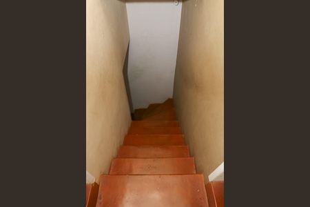 Casa à venda com 144m², 3 quartos e 1 vagaCasa 2 - Escada