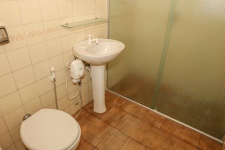 Casa 1 - Banheiro de casa à venda com 3 quartos, 144m² em Lapa, São Paulo