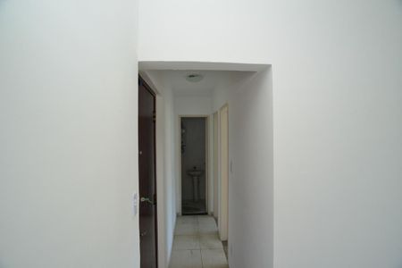 Corredor de apartamento para alugar com 2 quartos, 70m² em Itanhangá, Rio de Janeiro