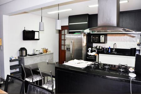Casa à venda com 210m², 3 quartos e 3 vagas