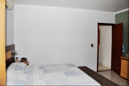 Casa à venda com 210m², 3 quartos e 3 vagas