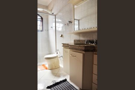 Casa à venda com 210m², 3 quartos e 3 vagas