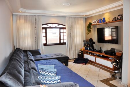 Casa à venda com 210m², 3 quartos e 3 vagas