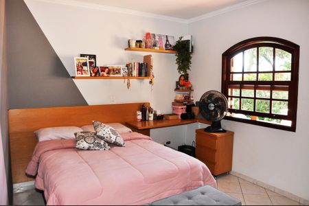 Casa à venda com 210m², 3 quartos e 3 vagas