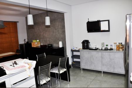 Casa à venda com 210m², 3 quartos e 3 vagas