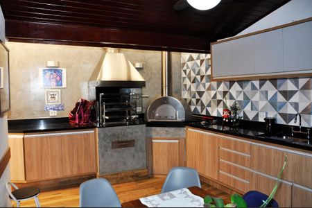 Casa à venda com 210m², 3 quartos e 3 vagas