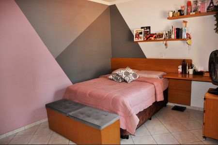 Casa à venda com 210m², 3 quartos e 3 vagas