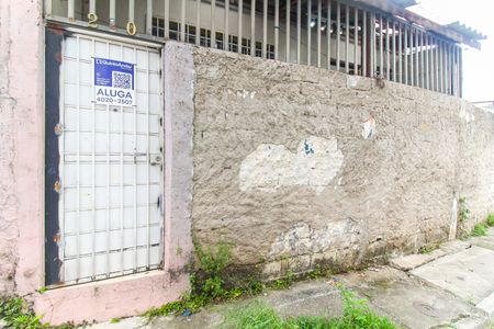 Casa para alugar com 50m², 1 quarto e sem vaga Casa para alugar com 50m², 1 quarto e sem vagaFachada + Placa